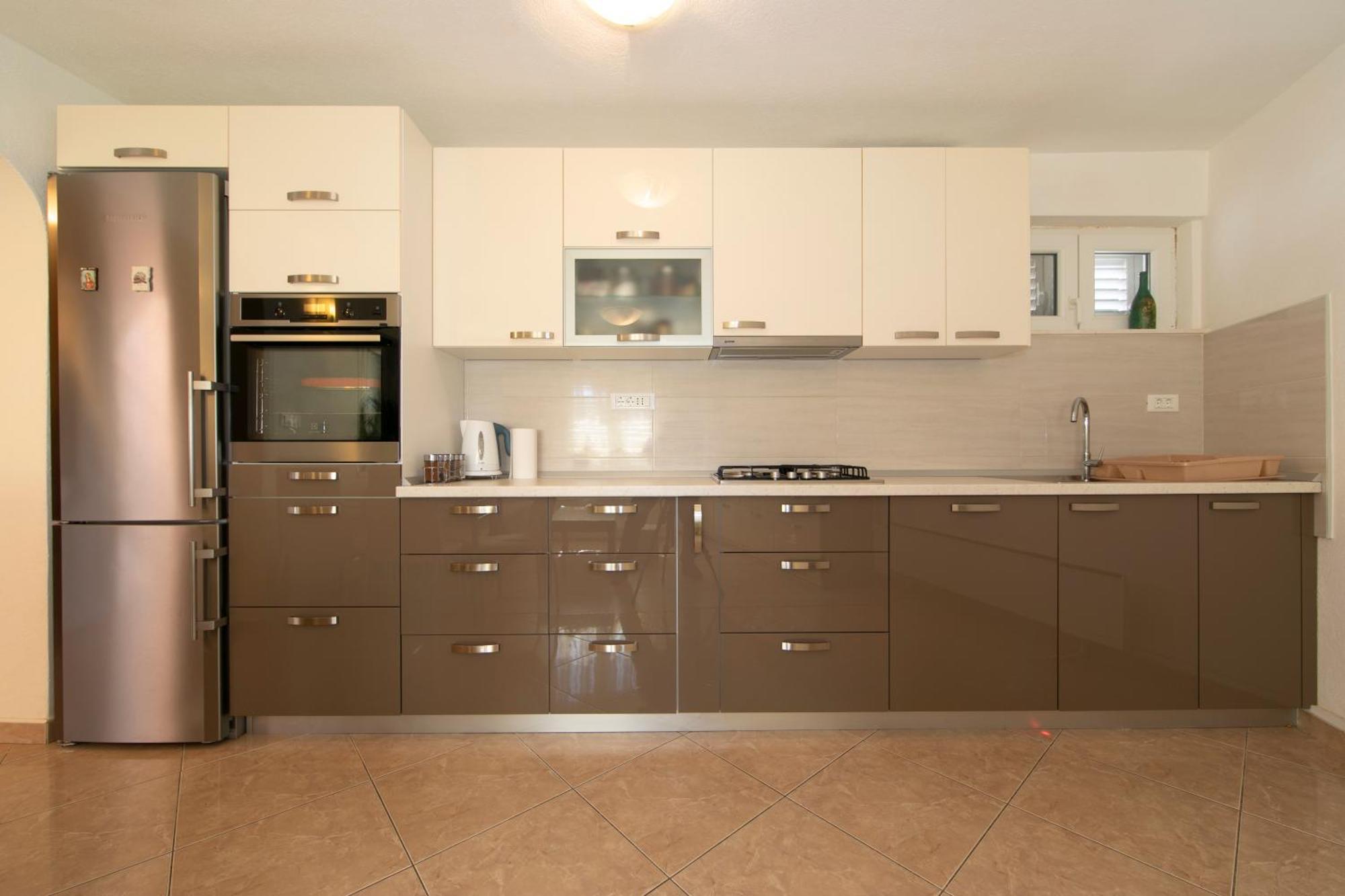 Apartmani Darinka Baška Voda Dış mekan fotoğraf