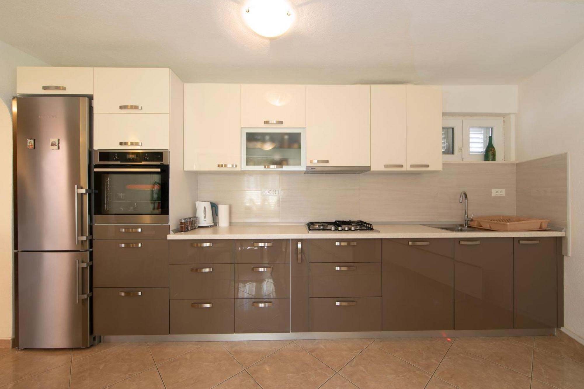 Apartmani Darinka Baška Voda Dış mekan fotoğraf