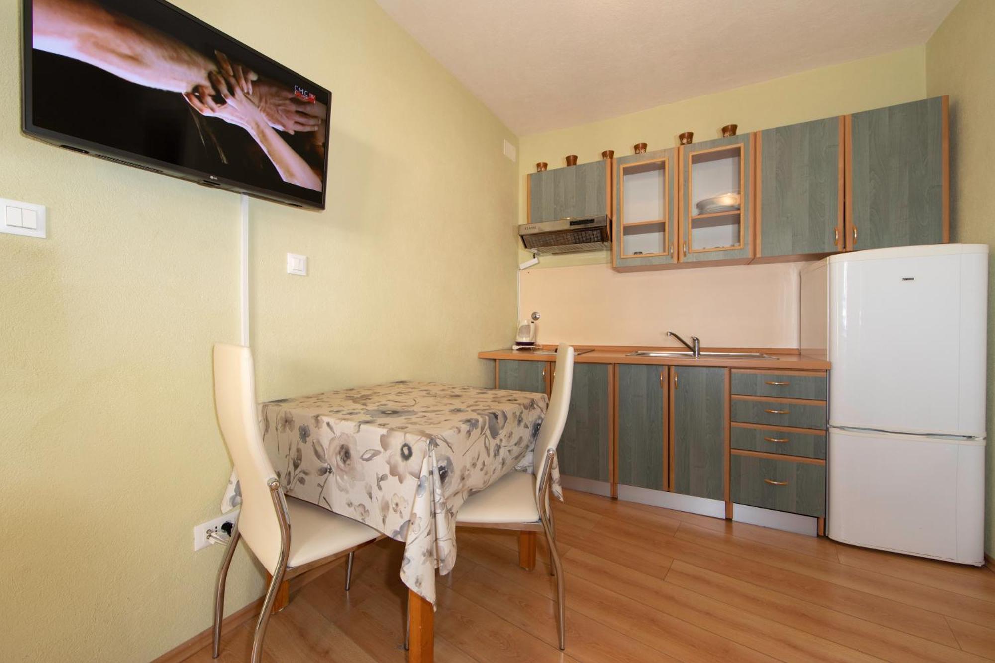 Apartmani Darinka Baška Voda Dış mekan fotoğraf
