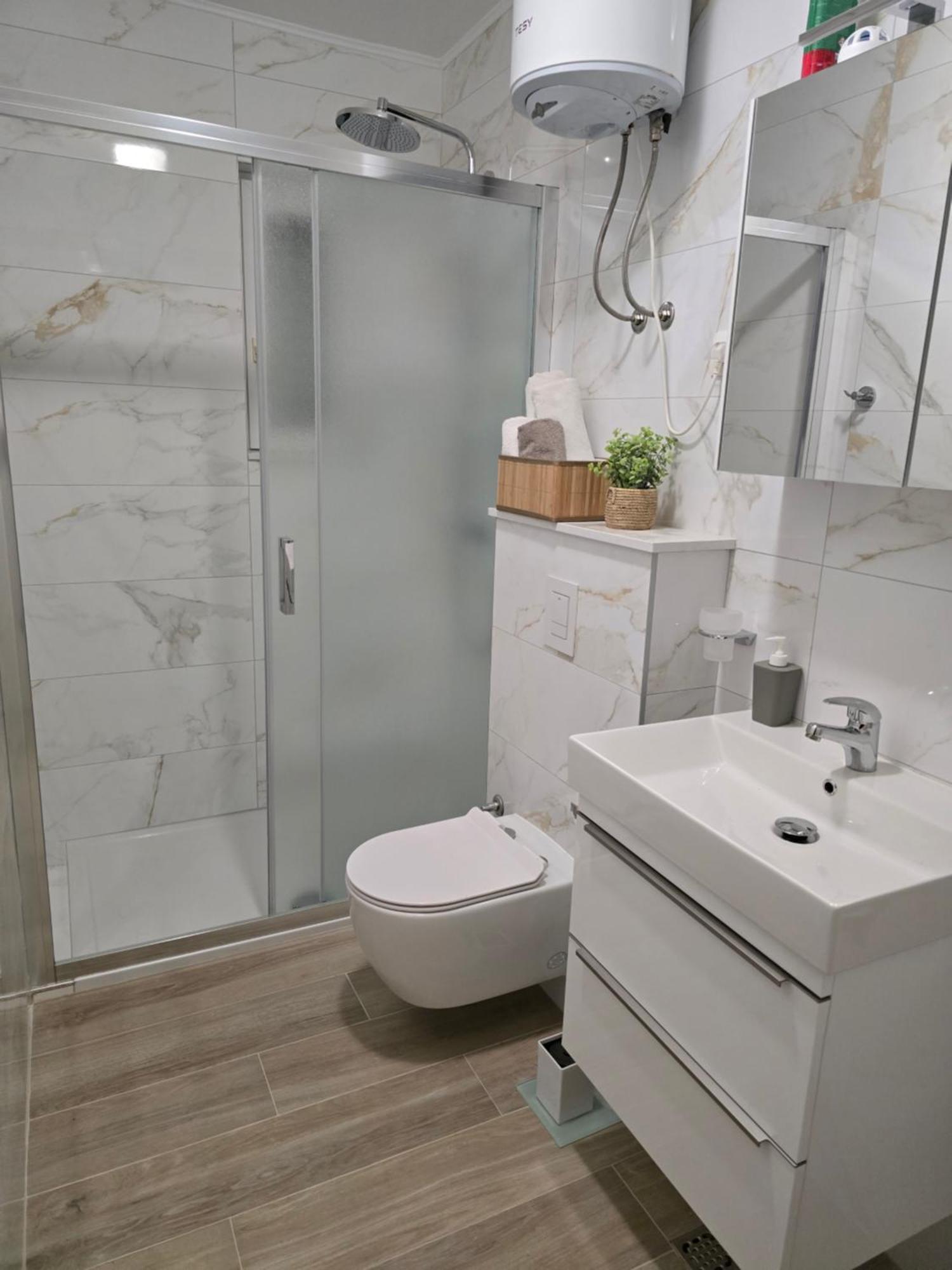 Apartmani Darinka Baška Voda Dış mekan fotoğraf