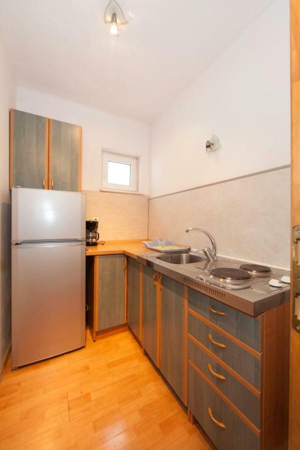 Apartmani Darinka Baška Voda Dış mekan fotoğraf