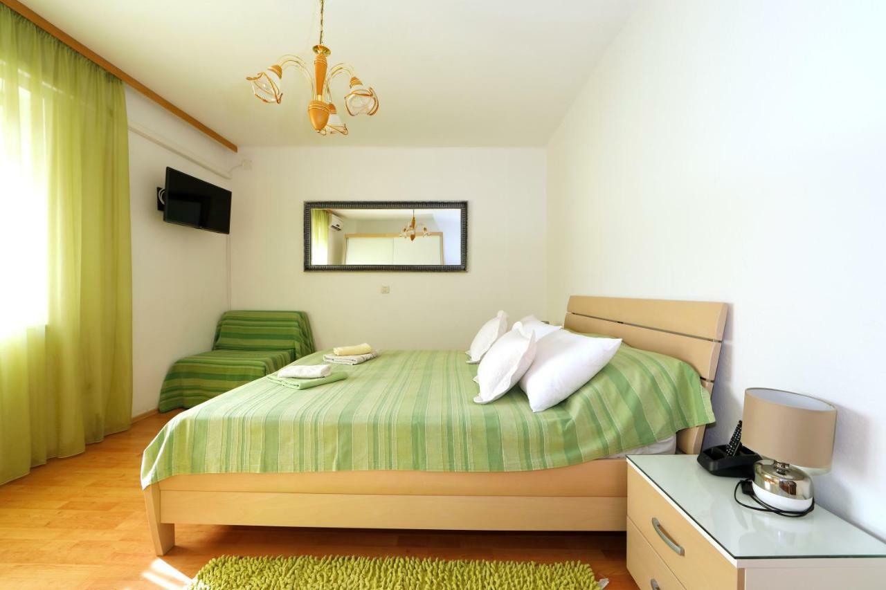 Apartmani Darinka Baška Voda Dış mekan fotoğraf