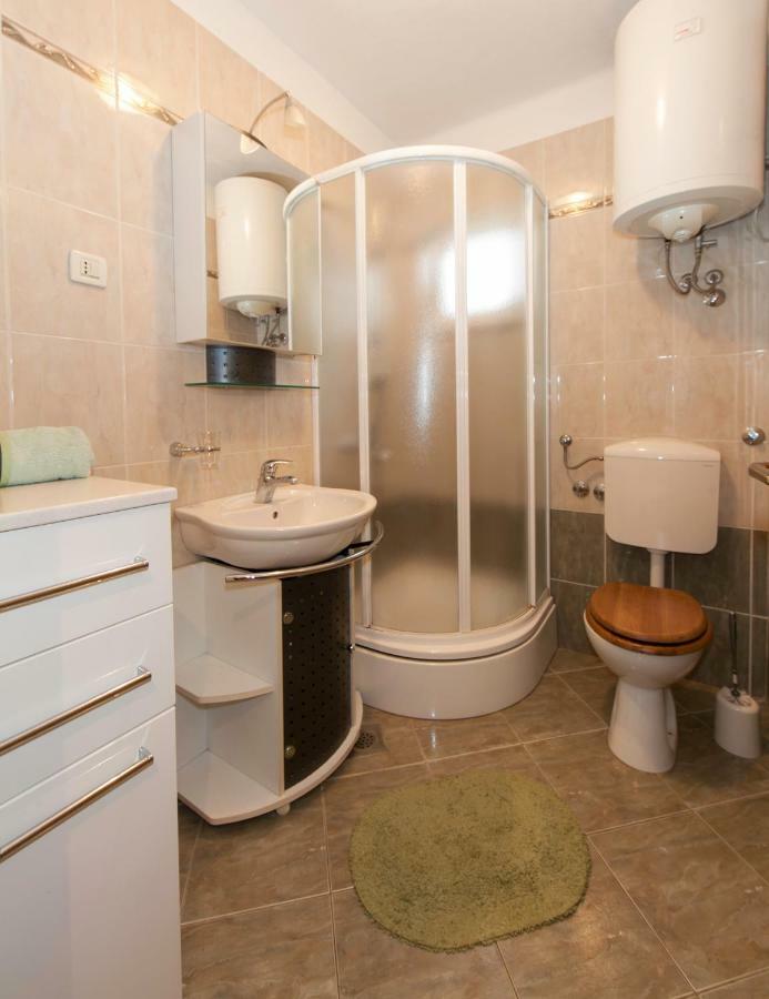 Apartmani Darinka Baška Voda Dış mekan fotoğraf
