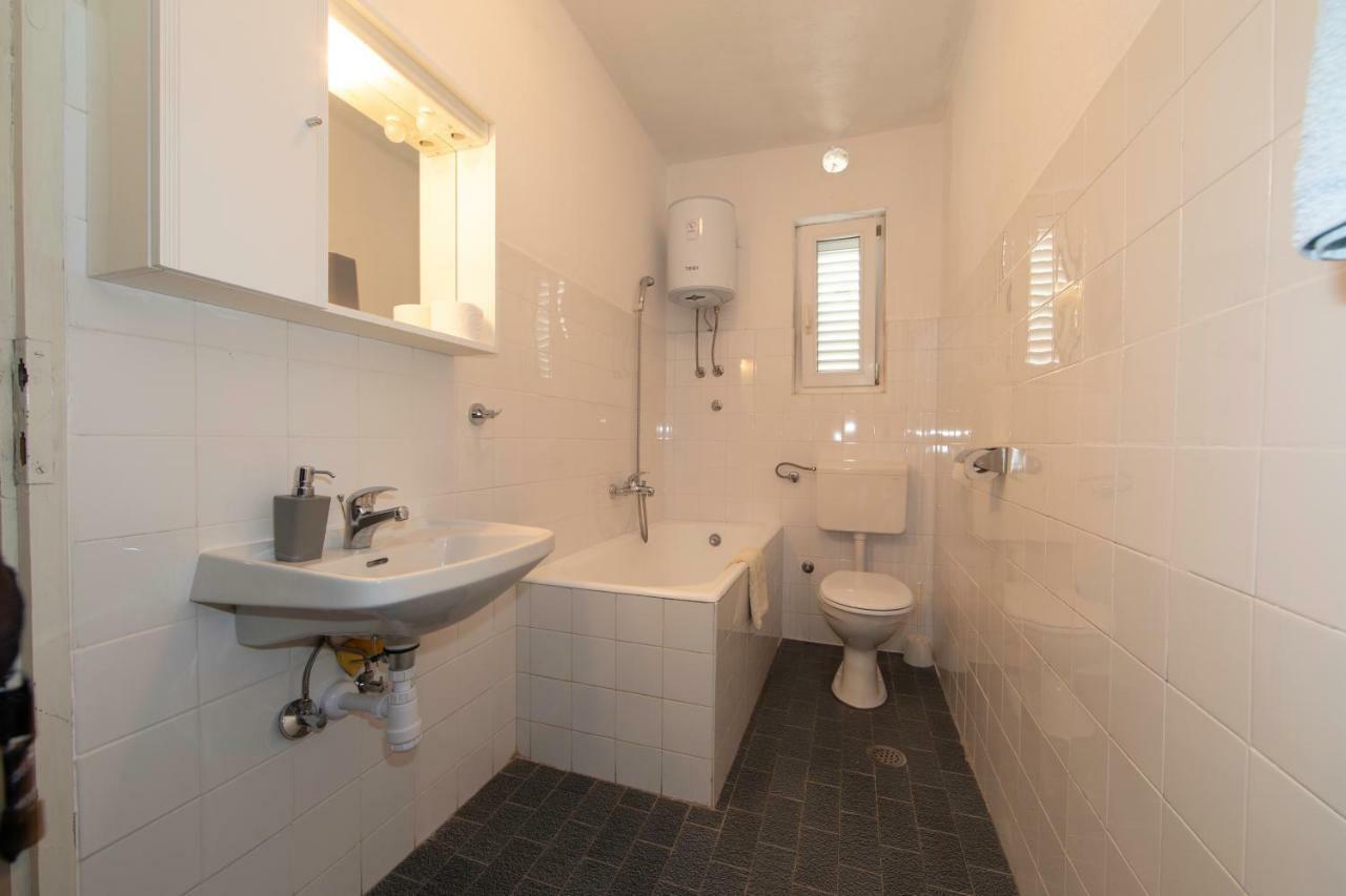 Apartmani Darinka Baška Voda Dış mekan fotoğraf