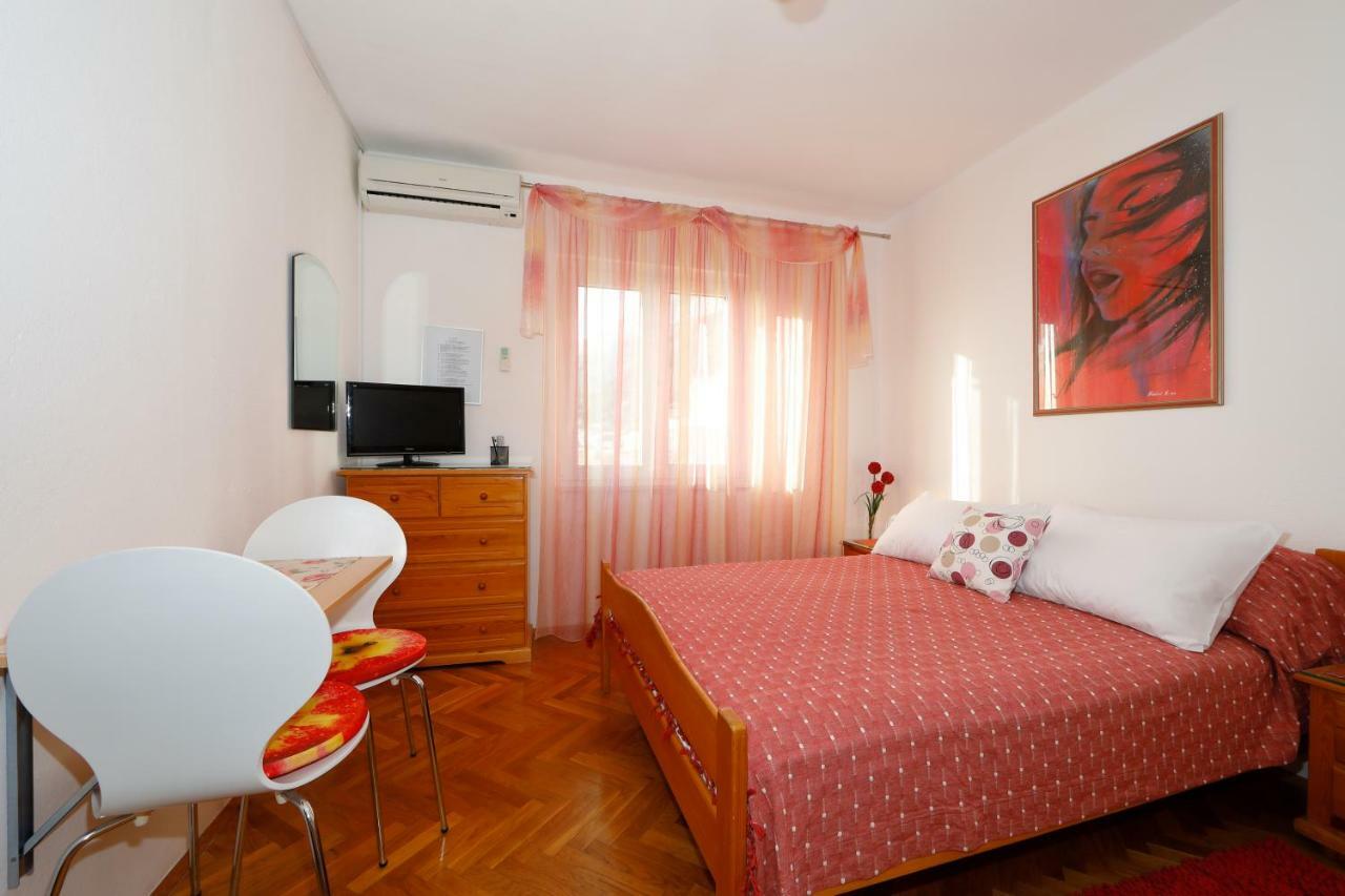 Apartmani Darinka Baška Voda Dış mekan fotoğraf