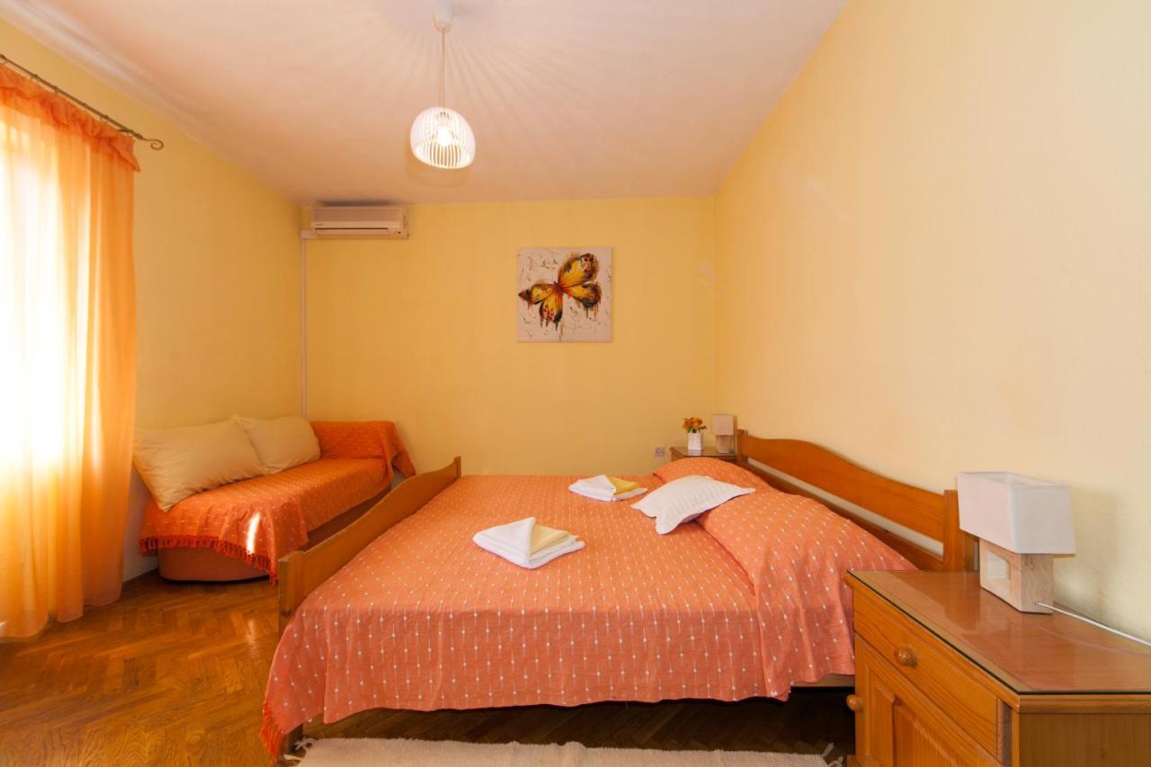 Apartmani Darinka Baška Voda Dış mekan fotoğraf
